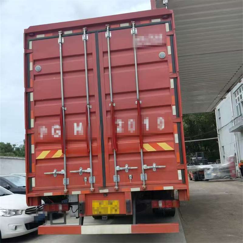 凤县普定县进仓物流：专线直达的多元货运之旅